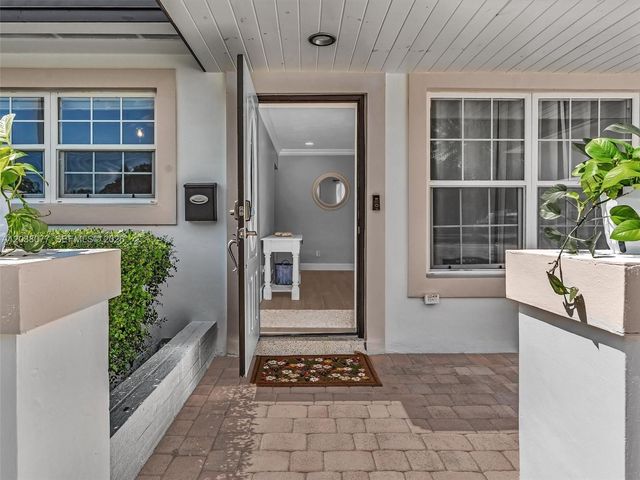 8740 Pasadena Blvd, Pembroke Pines, FL 33024