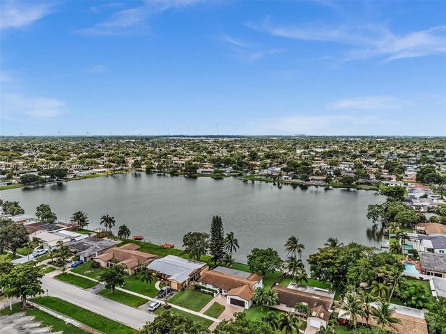 8740 Pasadena Blvd, Pembroke Pines, FL 33024
