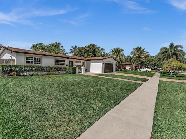 8740 Pasadena Blvd, Pembroke Pines, FL 33024