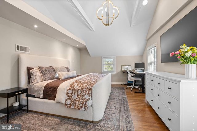 1 BLACK FRIAR RD, Bryn Mawr, PA 19010