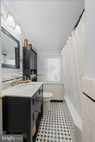 1 BLACK FRIAR RD, Bryn Mawr, PA 19010