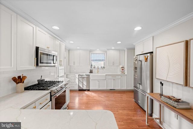 1 BLACK FRIAR RD, Bryn Mawr, PA 19010