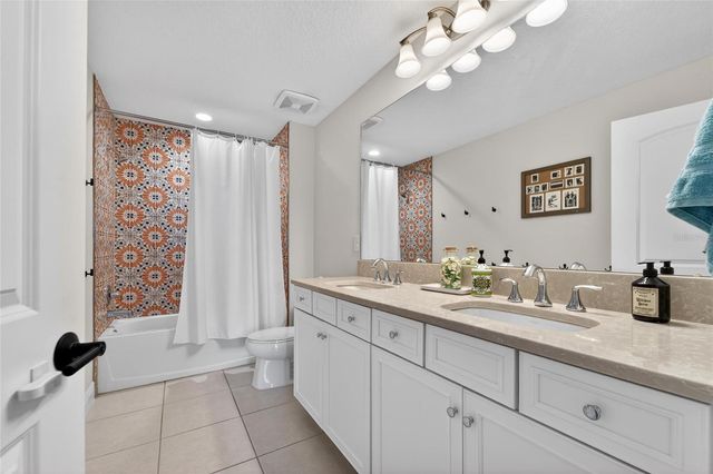 7121 ESTERO COURT, Apollo Beach, FL 33572