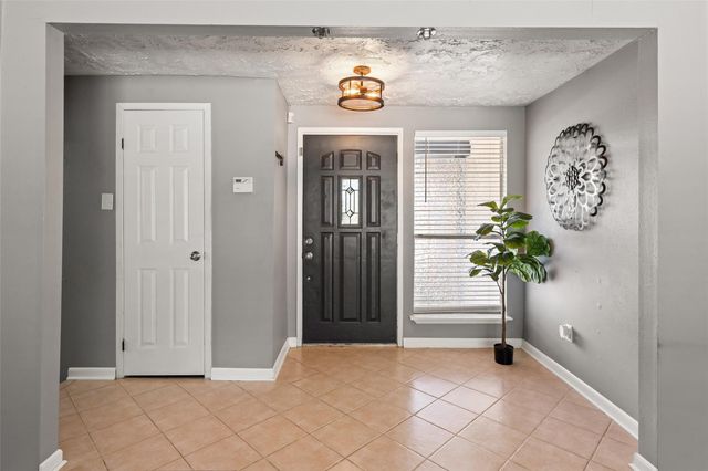 318 Bayridge Drive, League City, TX 77573