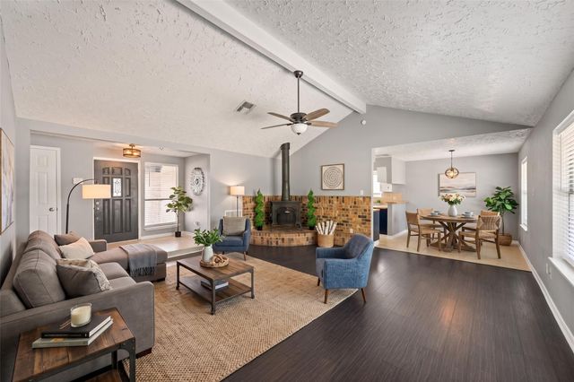 318 Bayridge Drive, League City, TX 77573