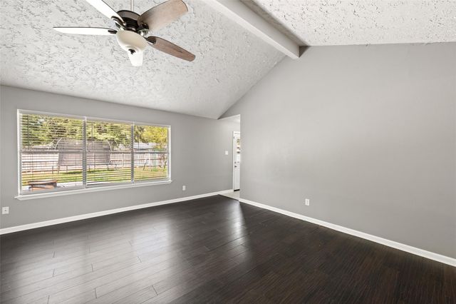 318 Bayridge Drive, League City, TX 77573
