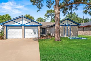 318 Bayridge Drive, League City, TX 77573
