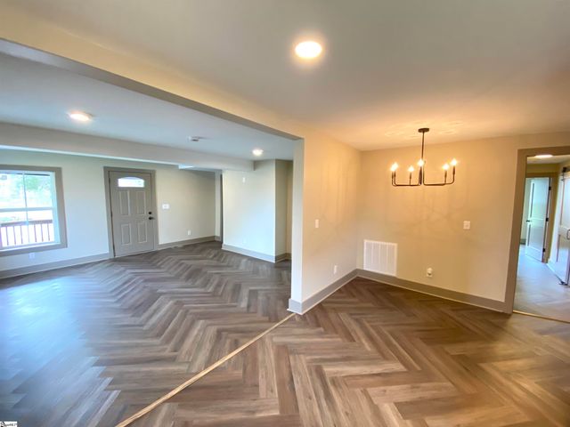 141 High Street, Converse, SC 29329