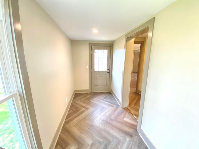 141 High Street, Converse, SC 29329