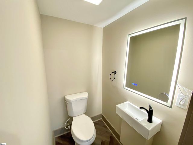 141 High Street, Converse, SC 29329