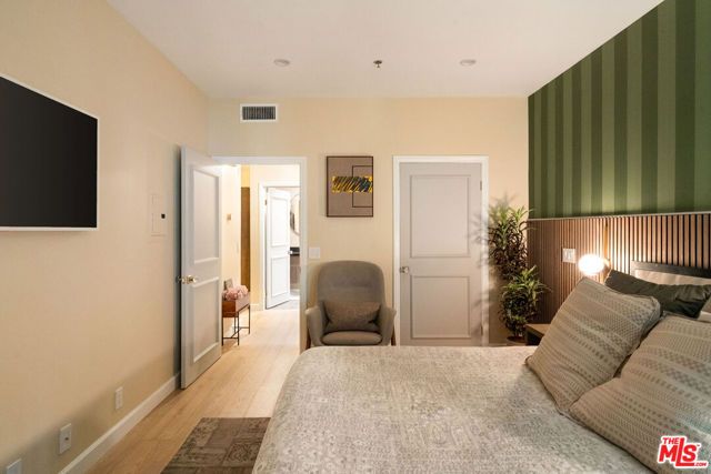 585 N Rossmore Avenue 407, Los Angeles, CA 90004