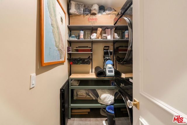 585 N Rossmore Avenue 407, Los Angeles, CA 90004