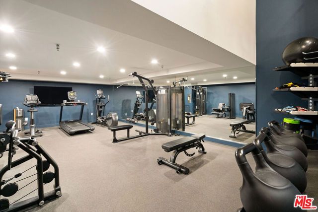 585 N Rossmore Avenue 407, Los Angeles, CA 90004