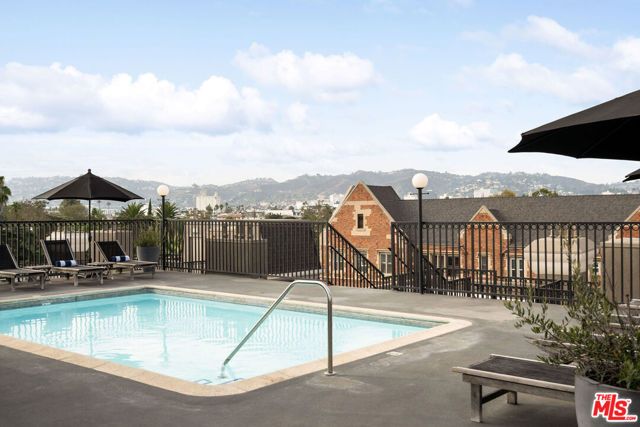 585 N Rossmore Avenue 407, Los Angeles, CA 90004