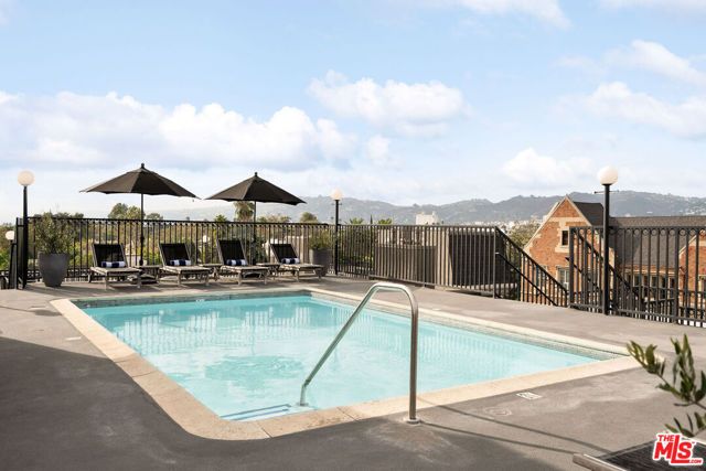 585 N Rossmore Avenue 407, Los Angeles, CA 90004