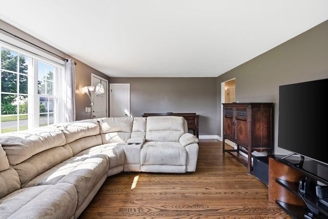 134 Bridle Path Cir, Ludlow, MA 01056