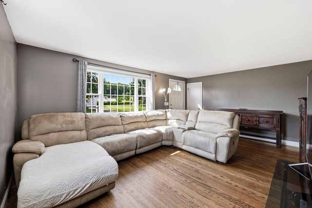 134 Bridle Path Cir, Ludlow, MA 01056