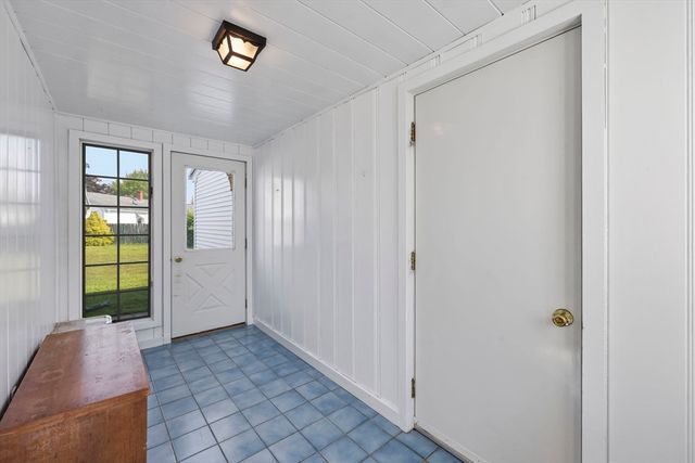 134 Bridle Path Cir, Ludlow, MA 01056
