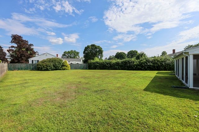134 Bridle Path Cir, Ludlow, MA 01056