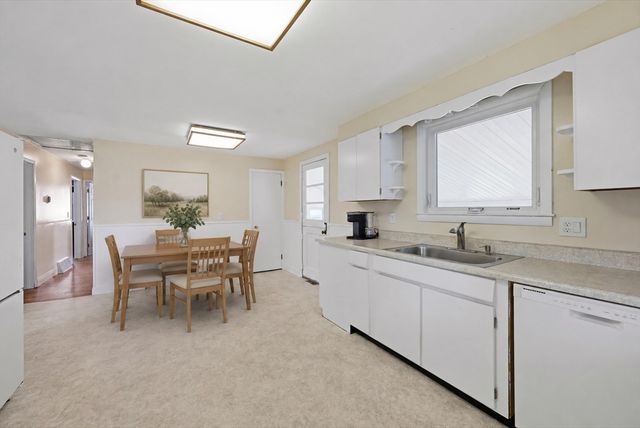 134 Bridle Path Cir, Ludlow, MA 01056