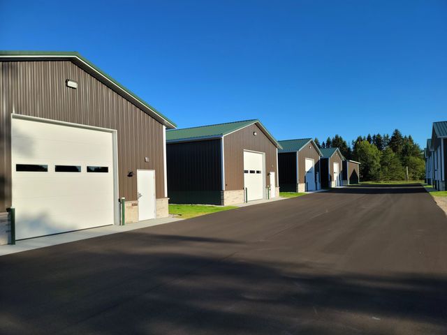 3032 Luxury Barn Lane, Traverse City, MI 49685