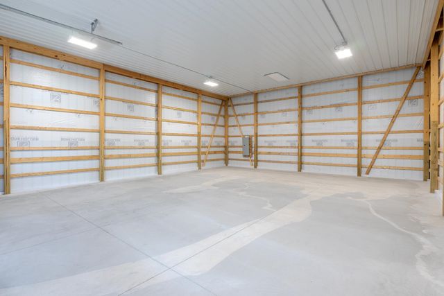 3032 Luxury Barn Lane, Traverse City, MI 49685