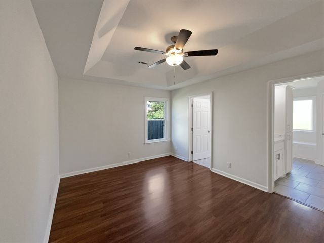 206 Cross Valley Dr, Columbia, TN 38401