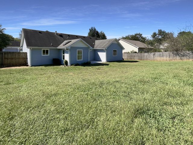 206 Cross Valley Dr, Columbia, TN 38401