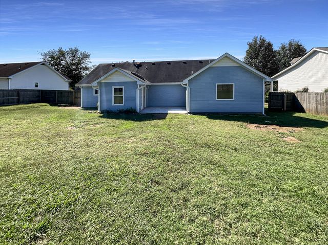 206 Cross Valley Dr, Columbia, TN 38401