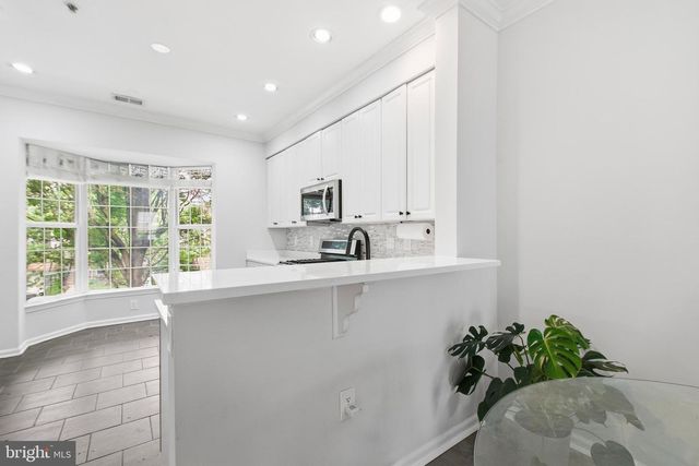 2435 LIZBEC CT, Crofton, MD 21114