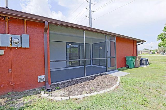 4417 SW Santa Barbara PL, Cape Coral, FL 33914