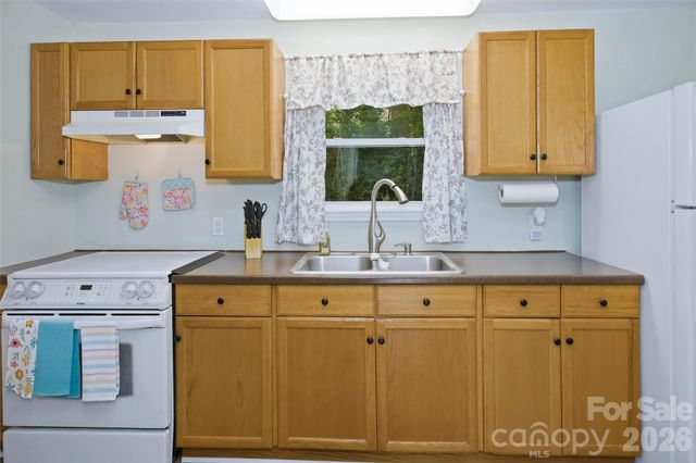 83 E View Street, Marion, NC 28752