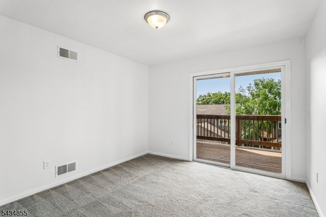 304 Heights Dr, Haledon Boro, NJ 07508