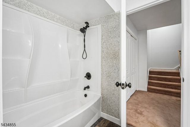 304 Heights Dr, Haledon Boro, NJ 07508