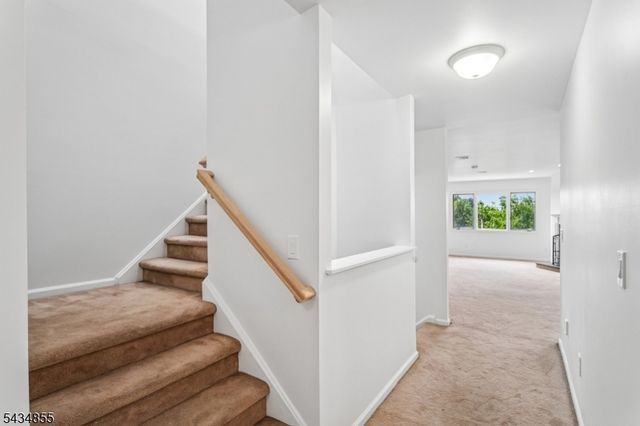 304 Heights Dr, Haledon Boro, NJ 07508