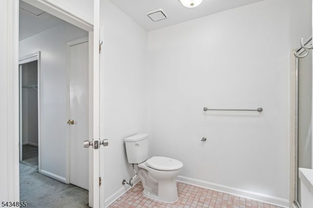 304 Heights Dr, Haledon Boro, NJ 07508