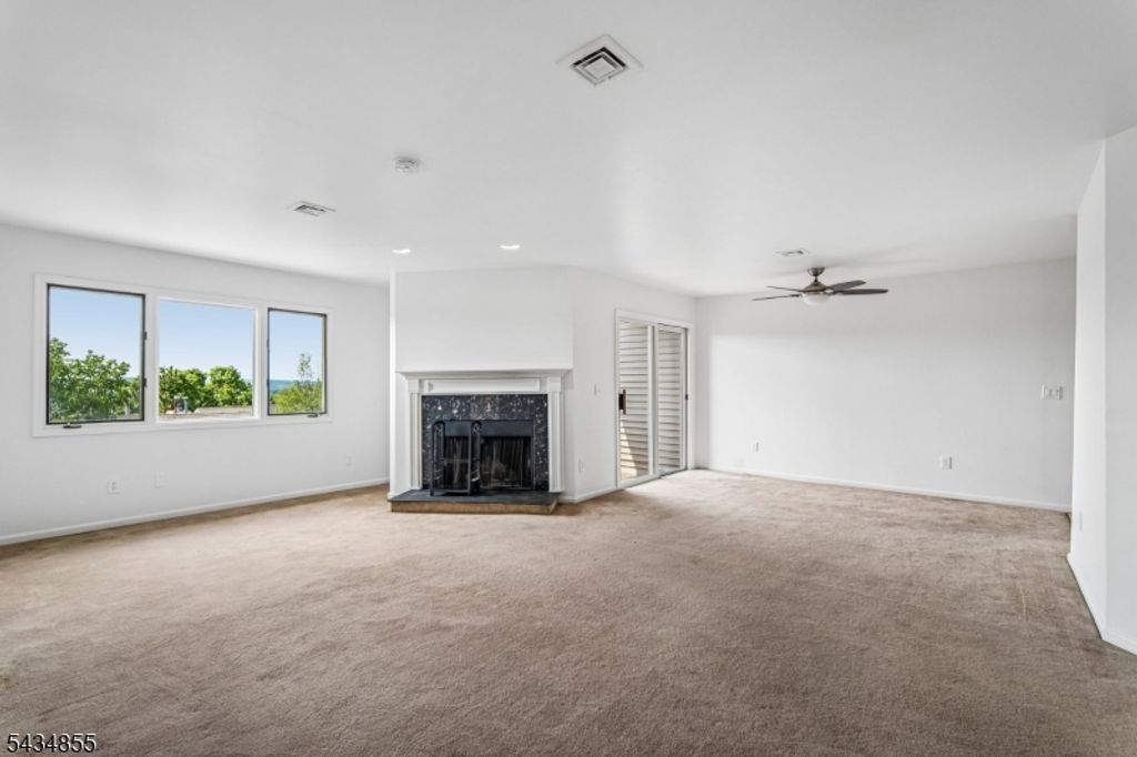 304 Heights Dr, Haledon Boro, NJ 07508 — photo 4