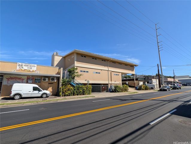 1320 N School Street, Honolulu, HI 96817