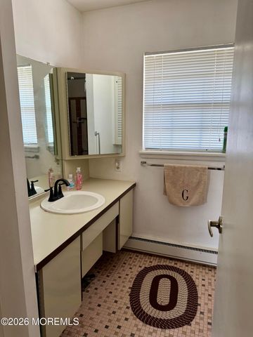 67 Dorchester Drive E, Lakewood, NJ 08701