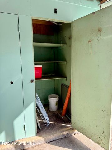 67 Dorchester Drive E, Lakewood, NJ 08701