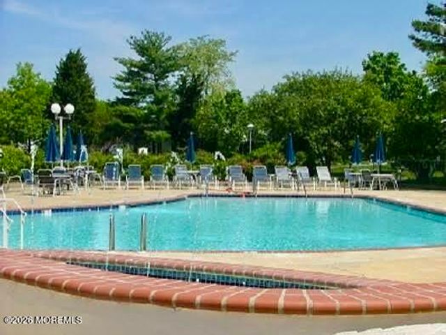 67 Dorchester Drive E, Lakewood, NJ 08701