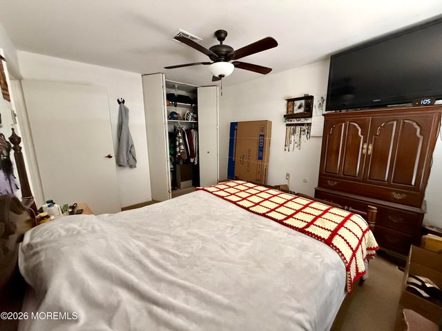 67 Dorchester Drive E, Lakewood, NJ 08701