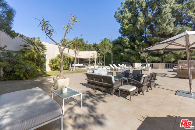 510 Leslie Lane, Beverly Hills, CA 90210