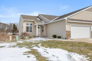 1368 S Village Circle, Oshtemo Twp, MI 49009