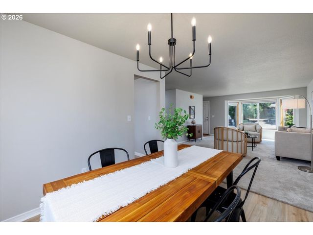 7025 Sw 174TH Ave, Beaverton, OR 97007