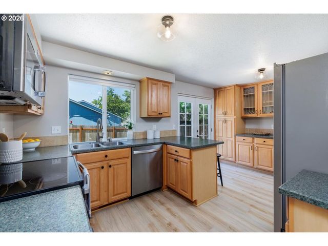 7025 Sw 174TH Ave, Beaverton, OR 97007