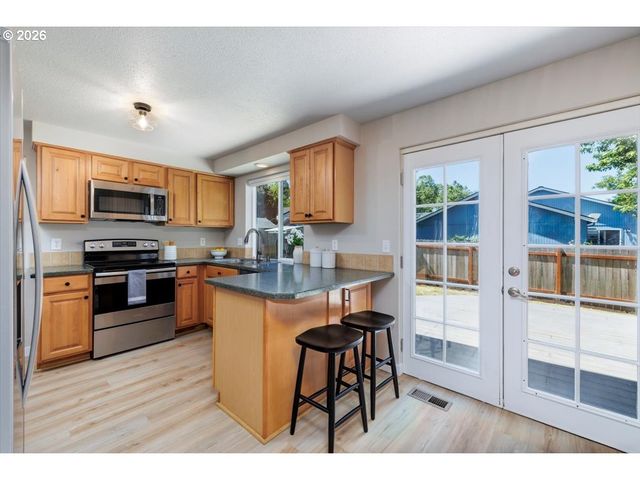 7025 Sw 174TH Ave, Beaverton, OR 97007