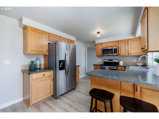 7025 Sw 174TH Ave, Beaverton, OR 97007