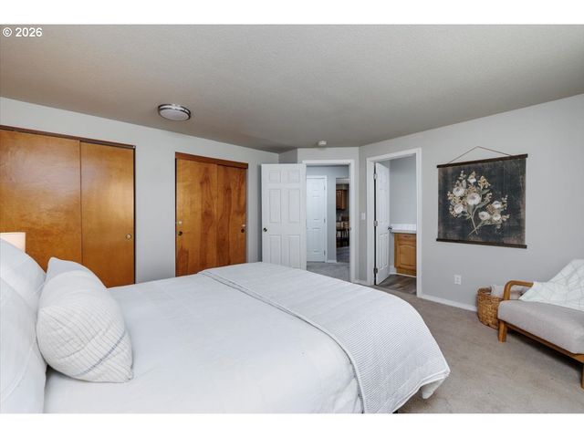 7025 Sw 174TH Ave, Beaverton, OR 97007