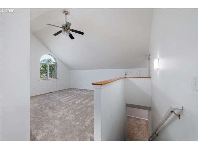 7025 Sw 174TH Ave, Beaverton, OR 97007